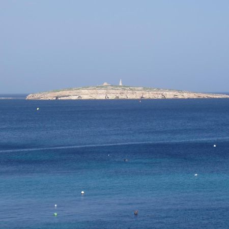 The Sea Across The Road - Flat 4 Apartment St. Paul's Bay Bagian luar foto